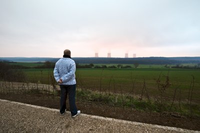 Waiting a sunrise that never comes -(_5213402005_l.jpg